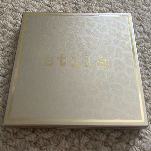 Stila Sculpt & Glow - Contouring & Highlighting Palette - Picture 10 of 13
